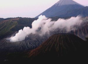 Paket private trip Semeru jalur Ranu Kumbolo